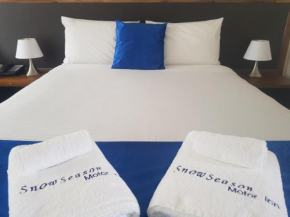  Snow Season Motor Inn  Кума